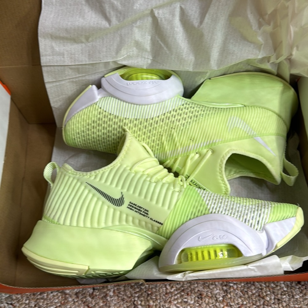 ‼️NWOT‼️Women’s Nike Air zoom super rep size 10.5 Barely Volt